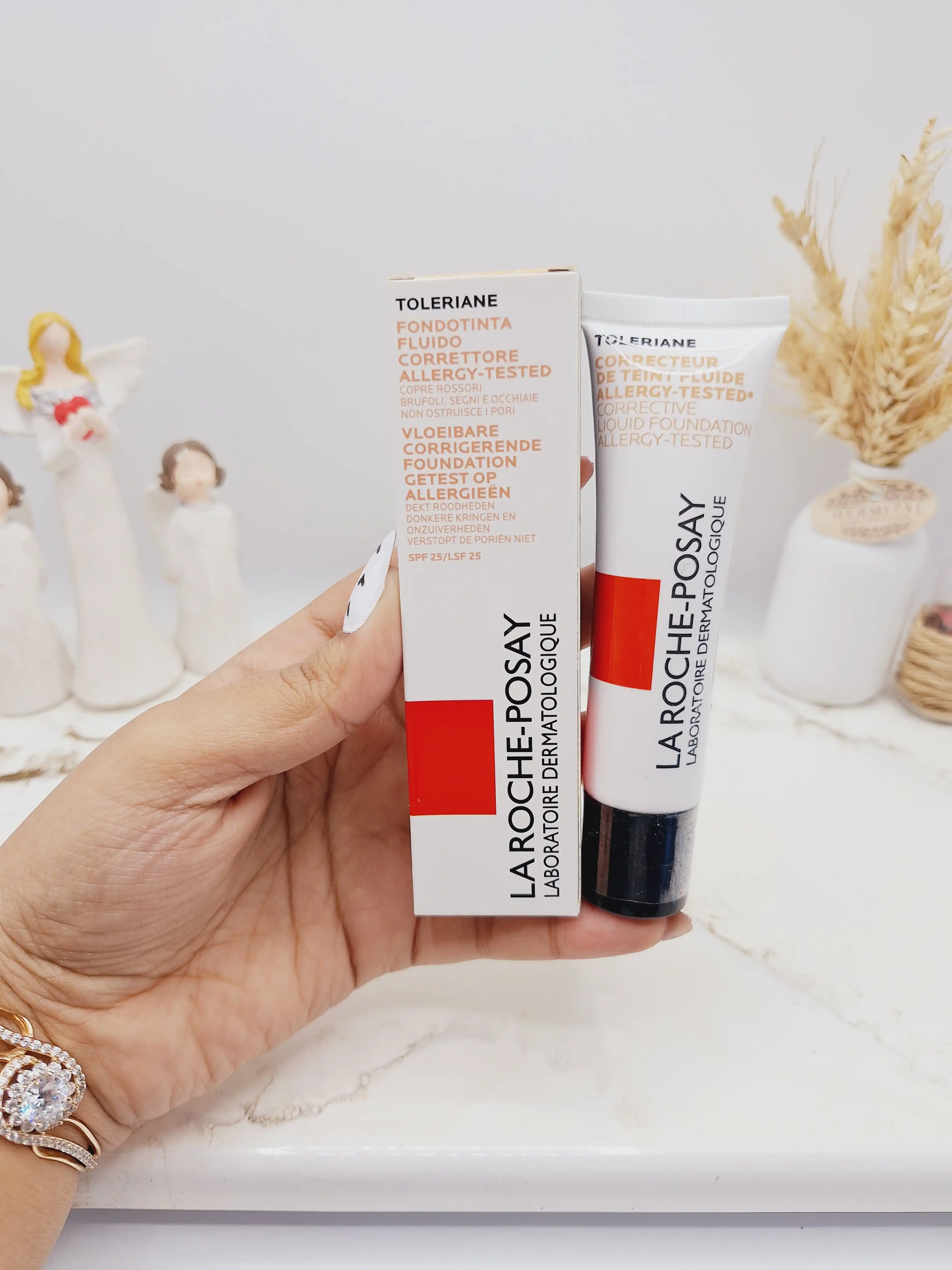 کرم پودر تولریان لاروش پوزای مناسب: انواع پوست (بخصوص حساس)