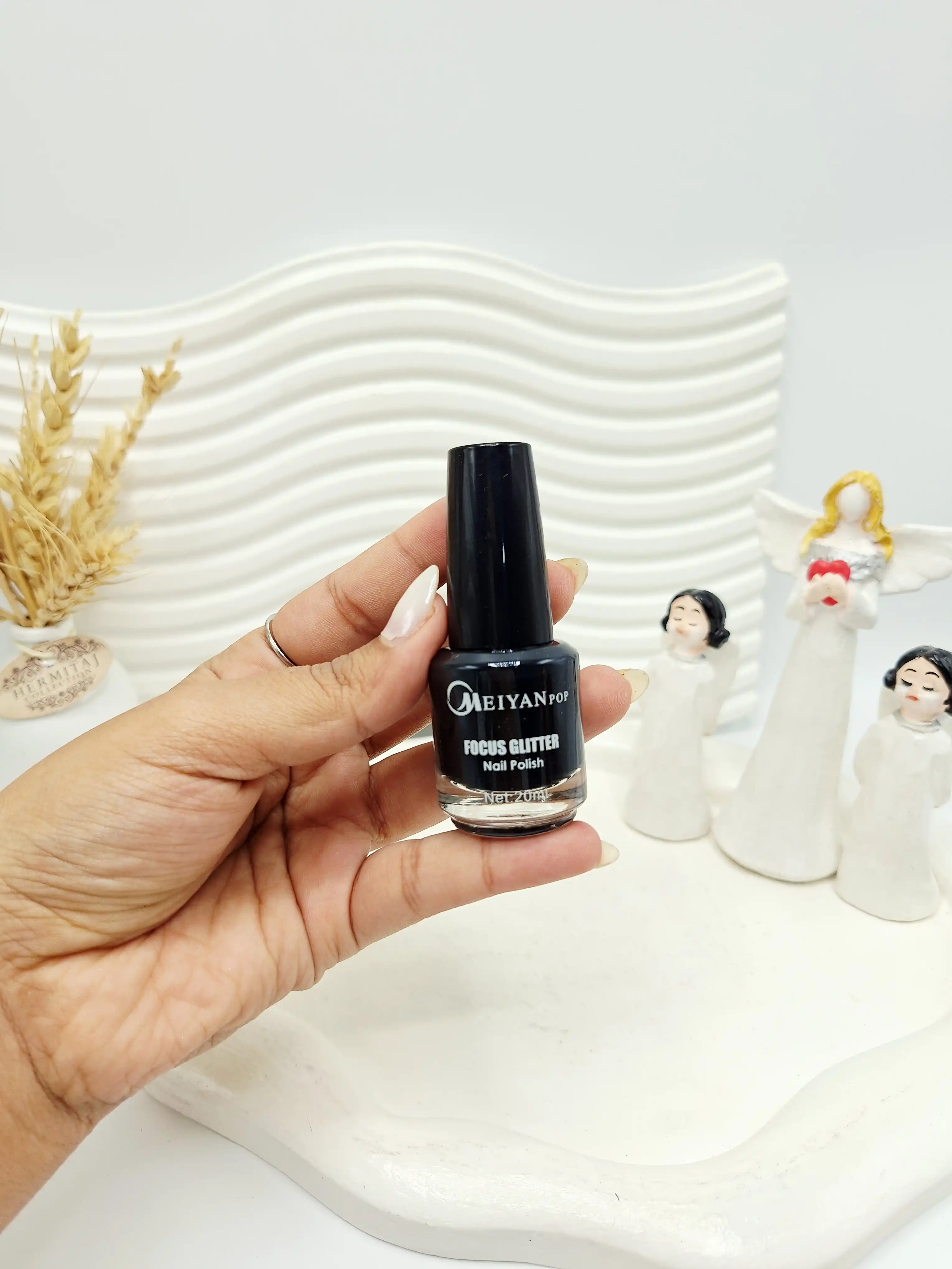 لاک ناخن مشکی برند MELYAN POT کد 0172